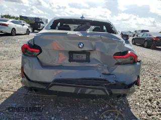 2022 BMW 2 Series 230i z VIN 3MW23CM06N8C59212, wystawiony jako Copart lot #59543875 z przebiegiem 43 097 mil mil oraz Szkoda całkowita • Salvage title. Historia ofert i sprzedaży dostępna na DreamBid. Obrazek 6.