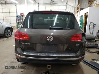 2016 Volkswagen Touareg Sport z VIN WVGEP9BPXGD006774, wystawiony jako Copart lot #56045495 z przebiegiem 85 695 mil mil oraz Szkoda całkowita • Salvage title. Historia ofert i sprzedaży dostępna na DreamBid. Obrazek 6.