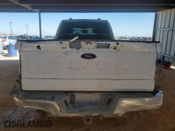 2022 Ford F-250 XL z VIN 1FT7W2B66NEC14298, wystawiony jako Copart lot #59155145 z przebiegiem 123 456 mil mil oraz Czysty tytuł • Clean title. Historia ofert i sprzedaży dostępna na DreamBid. Obrazek 6.