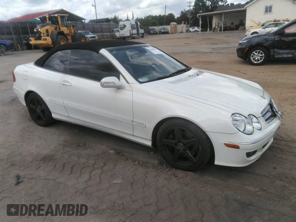 2007 Mercedes-Benz CLK 350 with VIN WDBTK56F27F234467, listed as a IAAI auction lot 42569835 with 139,325 mi miles and . Bid and sale history available at DreamBid. Image 1.