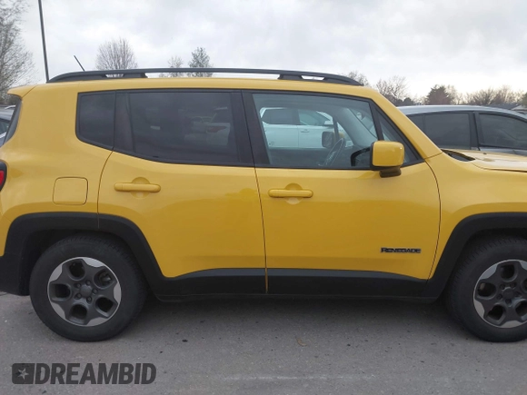 2015 Jeep Renegade Latitude with VIN ZACCJABH0FPB68514, listed as a IAAI auction lot 41904030 with 72,650 mi miles. Bid and sale history available at carsss.com. Image 13.
