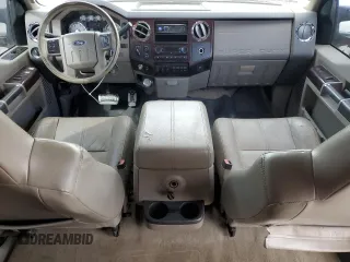2008 Ford F-350 XL with VIN 1FTSW31R08EB49836, listed as a Copart auction lot 50915895 with 273,563 mi miles and Salvage Title. Bid and sale history available at DreamBid. Image 8.