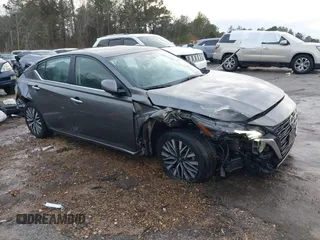 2023 Nissan Altima SV z VIN 1N4BL4DV0PN398732, wystawiony jako IAAI lot #41595253 z przebiegiem 33 013 mil mil oraz . Historia ofert i sprzedaży dostępna na DreamBid. Obrazek 1.