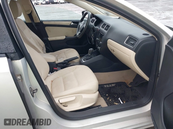 2011 Volkswagen Jetta SE with VIN 3VWDZ7AJ4BM387236, listed as a IAAI auction lot 41875995 with 202,028 mi miles and . Bid and sale history available at DreamBid. Image 5.