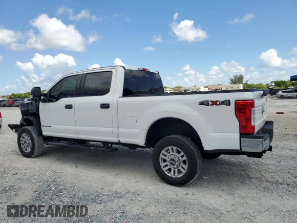 2019 Ford F-250 XL with VIN 1FT7W2BT6KED74084, listed as a Copart auction lot 62181815 with 113,591 mi miles and Non repairable. Bid and sale history available at DreamBid. Image 2.
