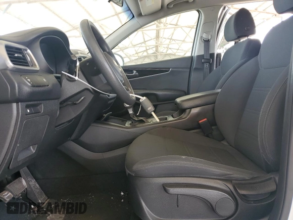2020 Kia Sorento LX V6 with VIN 5XYPG4A57LG668484, listed as a Copart auction lot 78579554 with 109,902 mi miles and Salvage Title. Bid and sale history available at carsss.com. Image 7.
