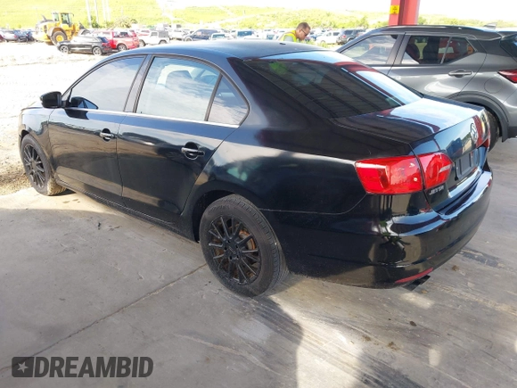2013 Volkswagen Jetta SE with VIN 3VWDX7AJ8DM215350, listed as a IAAI auction lot 42642122 with 164,357 mi miles and . Bid and sale history available at DreamBid. Image 3.
