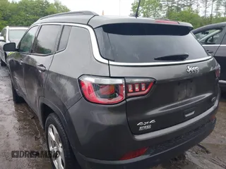 2018 Jeep Compass Latitude with VIN 3C4NJDBB5JT337129, listed as a IAAI auction lot 42330631 with 126,827 mi miles and . Bid and sale history available at DreamBid. Image 3.