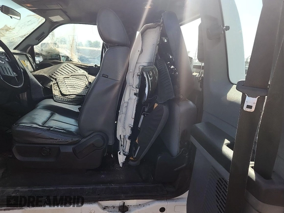 2014 Ford F-250 XL with VIN 1FT7X2B61EEB37353, listed as a IAAI auction lot 42587665 with 123,533 mi miles and . Bid and sale history available at DreamBid. Image 21.