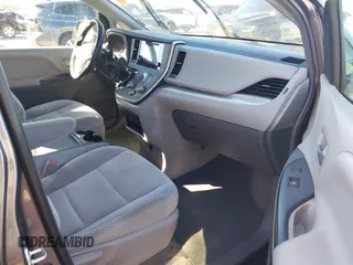 2016 Toyota Sienna LE AAS with VIN 5TDKK3DC1GS732265, listed as a IAAI auction lot 41701180 with 116,738 mi miles. Bid and sale history available at carsss.com. Image 5.
