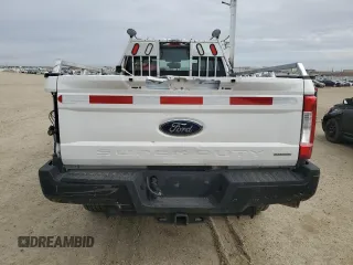 2019 Ford F-350 XL z VIN 1FT8W3B66KEC64396, wystawiony jako Copart lot #53131445 z przebiegiem 100 225 mil mil oraz Czysty tytuł • Clean title. Historia ofert i sprzedaży dostępna na DreamBid. Obrazek 6.