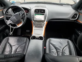 2019 Lincoln Nautilus Select z VIN 2LMPJ8K98KBL46353, wystawiony jako Copart lot #52502315 z przebiegiem 61 947 mil mil oraz Szkoda całkowita • Salvage title. Historia ofert i sprzedaży dostępna na DreamBid. Obrazek 8.