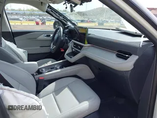2025 Ford Explorer Active z VIN 1FMUK8DH3SGA67689, wystawiony jako IAAI lot #42134141 z przebiegiem 3 920 mil mil oraz . Historia ofert i sprzedaży dostępna na DreamBid. Obrazek 5.