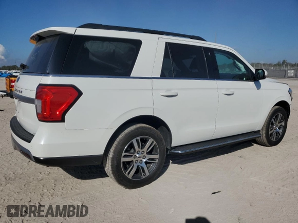 2023 Ford Expedition XLT with VIN 1FMJU1H81PEA51931, listed as a Copart auction lot 44522765 with 19,863 mi miles and Salvage Title. Bid and sale history available at carsss.com. Image 3.