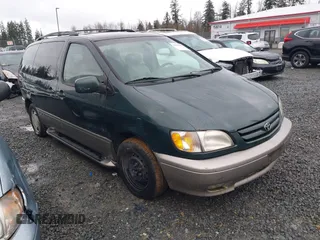 2001 Toyota Sienna LE with VIN 4T3ZF13C91U352296, listed as a IAAI auction lot 41647762 with 262,803 mi miles. Bid and sale history available at carsss.com. Image 1.