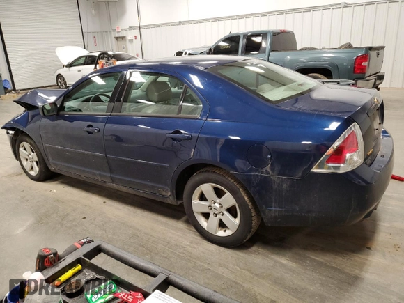 2007 Ford Fusion SE with VIN 3FAHP07177R109097, listed as a Copart auction lot 52411695 with 82,251 mi miles and Salvage Title. Bid and sale history available at DreamBid. Image 2.