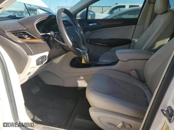 2019 Lincoln MKC Select with VIN 5LMCJ2C96KUL15535, listed as a Copart auction lot 45860155 with 51,974 mi miles and Salvage Title. Bid and sale history available at carsss.com. Image 7.