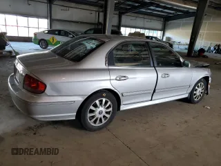 2004 Hyundai Sonata GLS with VIN KMHWF35H94A061545, listed as a Copart auction lot 45324734 with 185,877 mi miles and Salvage Title. Bid and sale history available at carsss.com. Image 3.