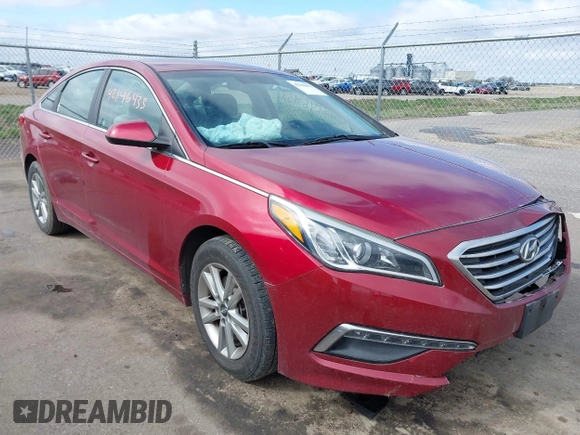 2015 Hyundai Sonata SE z VIN 5NPE24AFXFH189519, wystawiony jako IAAI lot #42146433 z przebiegiem 134 045 mil mil oraz . Historia ofert i sprzedaży dostępna na DreamBid. Obrazek 1.