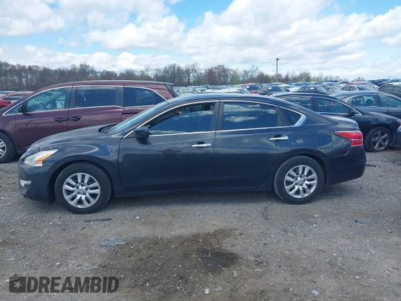 2013 Nissan Altima 2.5 S with VIN 1N4AL3AP4DC913024, listed as a IAAI auction lot 42045465 with 172,990 mi miles and . Bid and sale history available at carsss.com. Image 14.