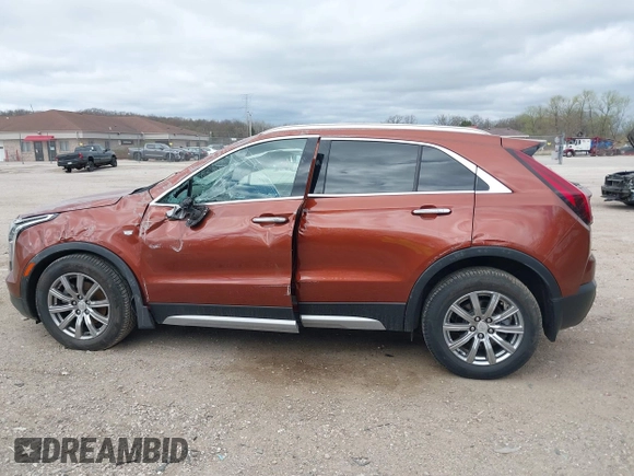 2019 Cadillac XT4 AWD Premium Luxury with VIN 1GYFZDR45KF183306, listed as a IAAI auction lot 42136598 with 44,657 mi miles and . Bid and sale history available at carsss.com. Image 13.