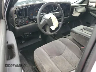 2006 GMC Sierra 2500HD SLE1 with VIN 1GTHK24UX6E131969, listed as a Copart auction lot 49069085 with 173,120 mi miles and Salvage title. Bid and sale history available at DreamBid. Image 8.