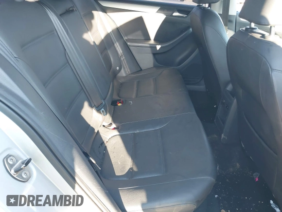 2011 Volkswagen Jetta SEL с VIN 3VWLZ7AJ7BM304149, выставлен на аукционе IAAI как лот 41769381 с пробегом 92 331 миль миль и . История ставок и продаж доступна на DreamBid. Изображение 8.