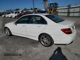 2014 Mercedes-Benz C 250 Sport z VIN WDDGF4HB6ER317770, wystawiony jako Copart lot #88786415 z przebiegiem 165 399 mil mil oraz Szkoda całkowita • Salvage title. Historia ofert i sprzedaży dostępna na DreamBid. Obrazek 2.