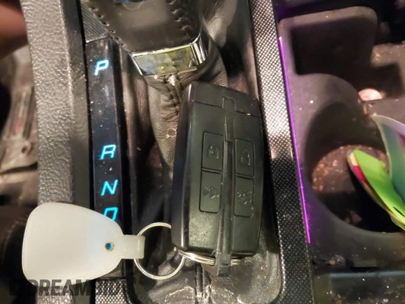 2010 Ford Taurus SHO с VIN 1FAHP2KT2AG106188, выставлен на аукционе IAAI как лот 42404341 с пробегом 243 430 миль миль и . История ставок и продаж доступна на DreamBid. Изображение 11.