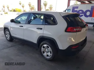 2015 Jeep Cherokee Sport z VIN 1C4PJLAB5FW560342, wystawiony jako IAAI lot #42422292 z przebiegiem 117 916 mil mil oraz . Historia ofert i sprzedaży dostępna na DreamBid. Obrazek 3.