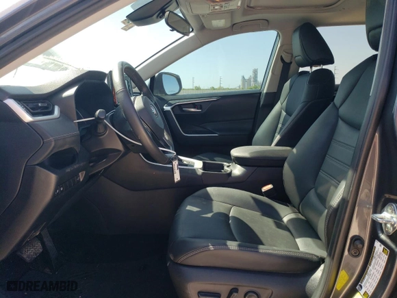 2021 Toyota RAV4 XLE Premium with VIN 2T3C1RFV4MW152088, listed as a Copart auction lot 51761745 with 26,549 mi miles and Salvage Title. Bid and sale history available at carsss.com. Image 7.