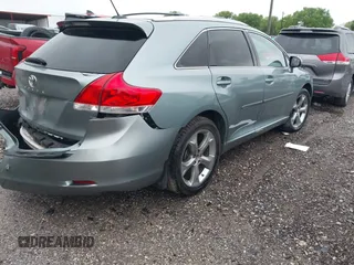 2010 Toyota Venza with VIN 4T3ZK3BB4AU024218, listed as a IAAI auction lot 41892172 with 136,870 mi miles. Bid and sale history available at carsss.com. Image 4.