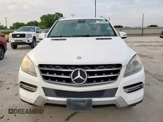 2014 Mercedes-Benz M 350 with VIN 4JGDA5JB0EA282181, listed as a Copart auction lot 56943785 with 210,988 mi miles and Clean title. Bid and sale history available at DreamBid. Image 5.