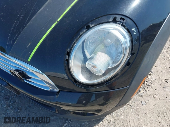 2013 MINI Hardtop with VIN WMWSU3C54DT689273, listed as a IAAI auction lot 42501517 with 100,194 mi miles and . Bid and sale history available at DreamBid. Image 6.
