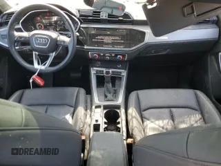 2022 Audi Q3 Premium Plus z VIN WA1BUCF33N1033389, wystawiony jako Copart lot #49833005 z przebiegiem 36 522 mil mil oraz Szkoda całkowita • Salvage title. Historia ofert i sprzedaży dostępna na DreamBid. Obrazek 8.