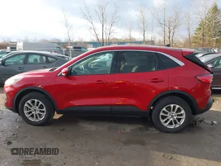 2020 Ford Escape SE with VIN 1FMCU9G61LUC63140, listed as a IAAI auction lot 41836607 with 36,563 mi miles. Bid and sale history available at carsss.com. Image 14.