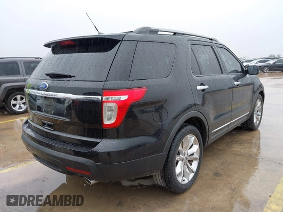 2011 Ford Explorer XLT with VIN 1FMHK7D81BGA50577, listed as a IAAI auction lot 41894045 with 139,674 mi miles and . Bid and sale history available at carsss.com. Image 4.