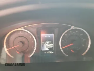 2015 Toyota Camry XLE z VIN 4T1BF1FKXFU002986, wystawiony jako Copart lot #56535815 z przebiegiem 163 382 mil mil oraz Szkoda całkowita • Salvage title. Historia ofert i sprzedaży dostępna na DreamBid. Obrazek 9.