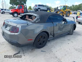 2011 Ford Mustang V6 with VIN 1ZVBP8EM3B5129187, listed as a IAAI auction lot 42555189 with 199,261 mi miles and . Bid and sale history available at DreamBid. Image 4.