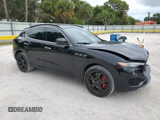 2017 Maserati Levante S with VIN ZN661YUS1HX245179, listed as a Copart auction lot 55136095 with 66,297 mi miles and Clean Title. Bid and sale history available at carsss.com. Image 4.