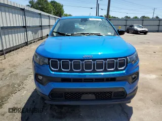 2022 Jeep Compass Latitude with VIN 3C4NJCBB5NT214270, listed as a Copart auction lot 56959935 with 52,137 mi miles and Clean title. Bid and sale history available at DreamBid. Image 5.