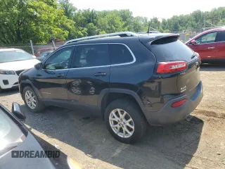2016 Jeep Cherokee Altitude with VIN 1C4PJMCB6GW101759, listed as a Copart auction lot 62209745 with 89,820 mi miles and Clean title. Bid and sale history available at DreamBid. Image 2.