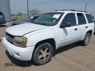 2006 Chevrolet TrailBlazer LS with VIN 1GNDT13S662170413, listed as a IAAI auction lot 42058322 with 1 mi miles. Bid and sale history available at carsss.com. Image 2.