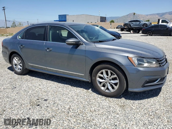 2017 Volkswagen Passat S z VIN 1VWAT7A34HC016349, wystawiony jako Copart lot #56190825 z przebiegiem 88 418 mil mil oraz Szkoda całkowita • Salvage title. Historia ofert i sprzedaży dostępna na DreamBid. Obrazek 4.