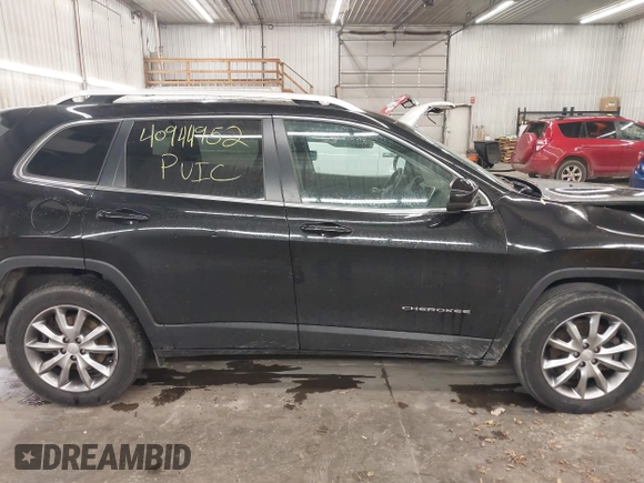 2018 Jeep Cherokee Limited with VIN 1C4PJMDB5JD617757, listed as a IAAI auction lot 40944952 with 81,573 mi miles. Bid and sale history available at carsss.com. Image 14.
