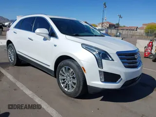 2017 Cadillac XT5 Luxury AWD z VIN 1GYKNDRS8HZ120863, wystawiony jako IAAI lot #42101279 z przebiegiem 100 535 mil mil oraz . Historia ofert i sprzedaży dostępna na DreamBid. Obrazek 1.