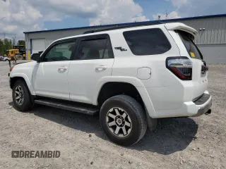 2023 Toyota 4Runner TRD Off Road Premium z VIN JTERU5JR3P6118052, wystawiony jako Copart lot #63659815 z przebiegiem 24 203 mil mil oraz Szkoda całkowita • Salvage title. Historia ofert i sprzedaży dostępna na DreamBid. Obrazek 2.