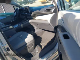 2022 Toyota Sienna Limited with VIN 5TDZRKECXNS136443, listed as a IAAI auction lot 41353097 with 20,568 mi miles and . Bid and sale history available at DreamBid. Image 5.