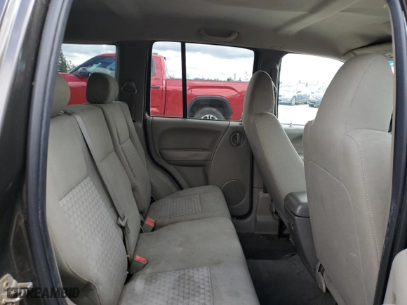 2005 Jeep Liberty Sport with VIN 1J8GL48K75W579066, listed as a Copart auction lot 48932925 with 157,696 mi miles and Salvage Title. Bid and sale history available at carsss.com. Image 11.