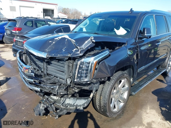 2019 Cadillac Escalade Premium Luxury with VIN 1GYS4CKJ1KR407662, listed as a IAAI auction lot 41519495 with 101,892 mi miles. Bid and sale history available at carsss.com. Image 6.